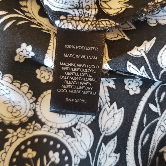 Express Paisley High Low Blouse Top Medium Keyhole - Picture 6 of 6